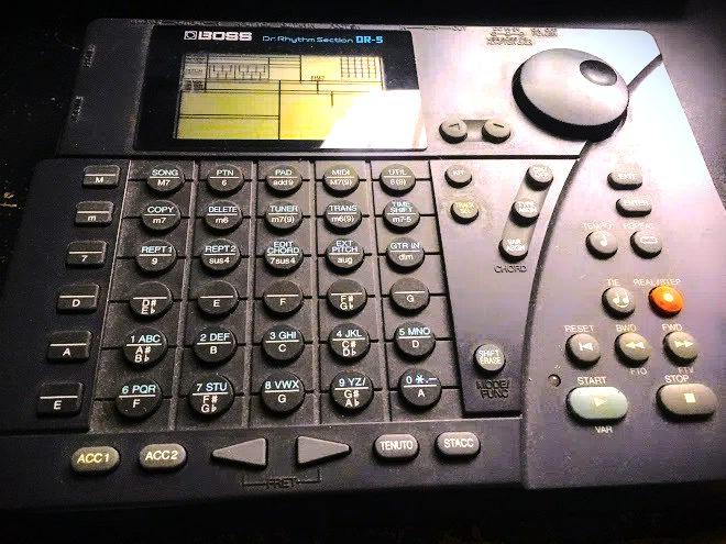 BOSS DR-5